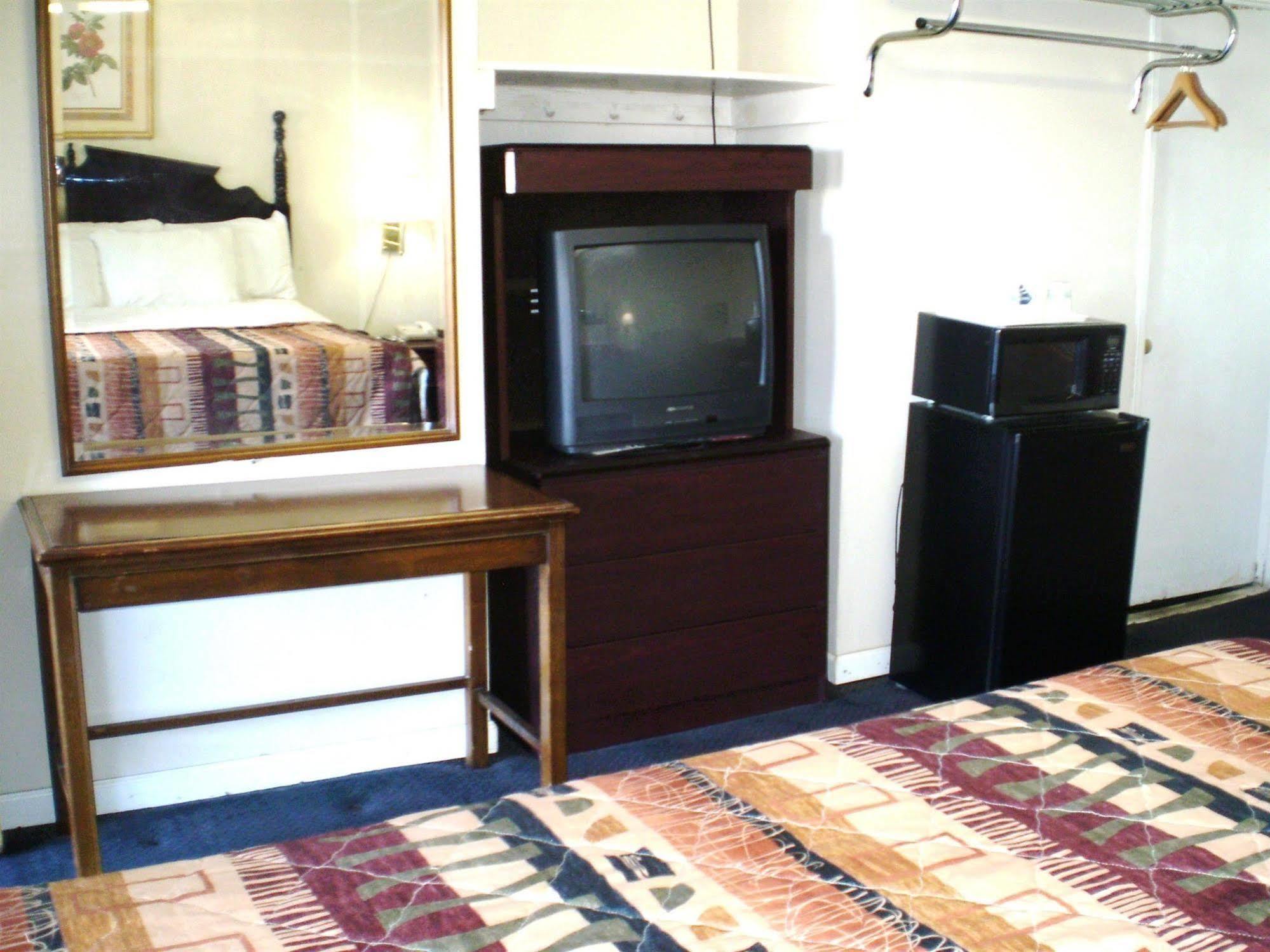 Sunrise Inn - Brownsville Zewnętrze zdjęcie